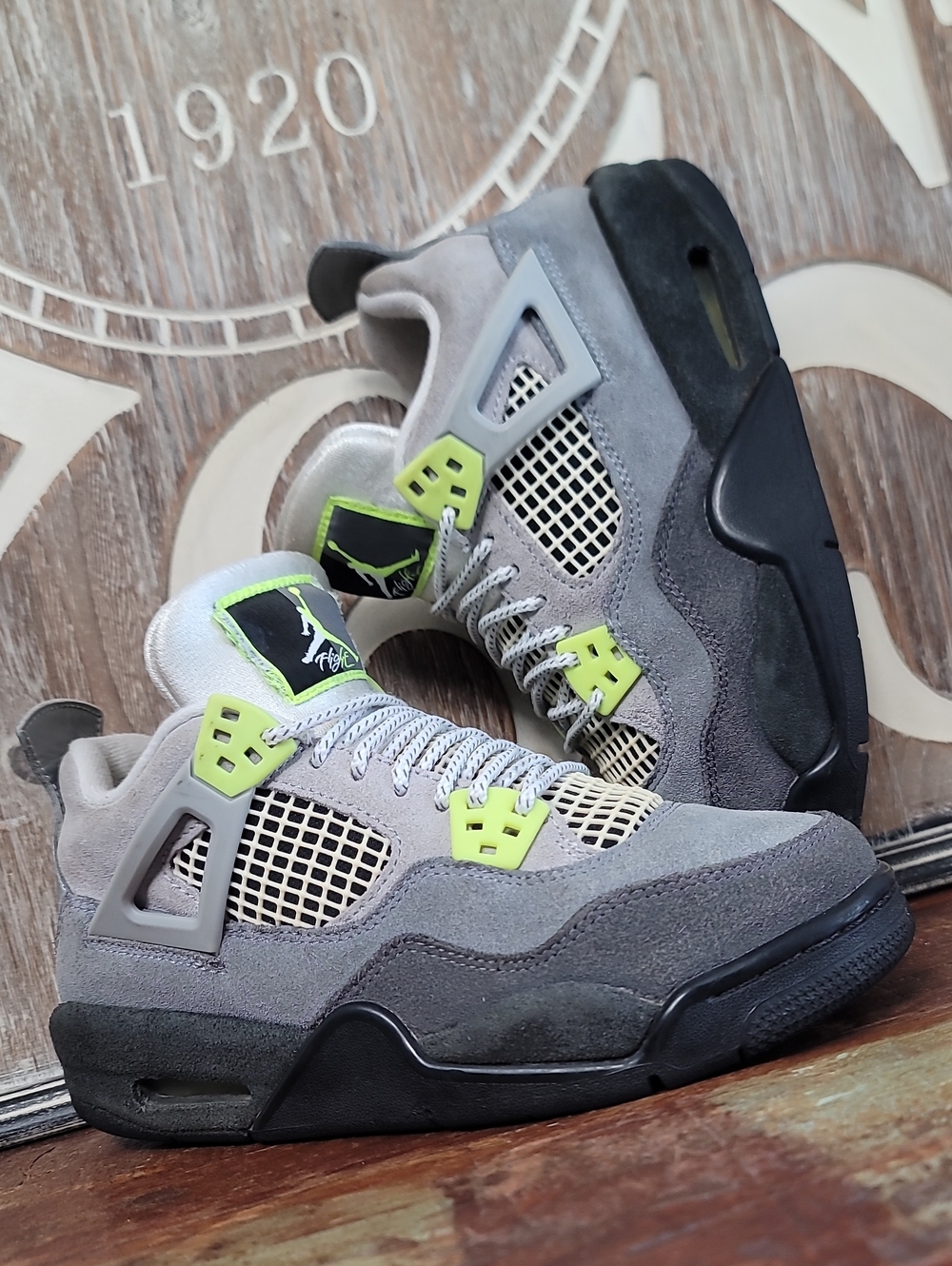 Nike Air Jordan 4 Retro Special Edition 'Neon 95' Wmns 6. Good Condition